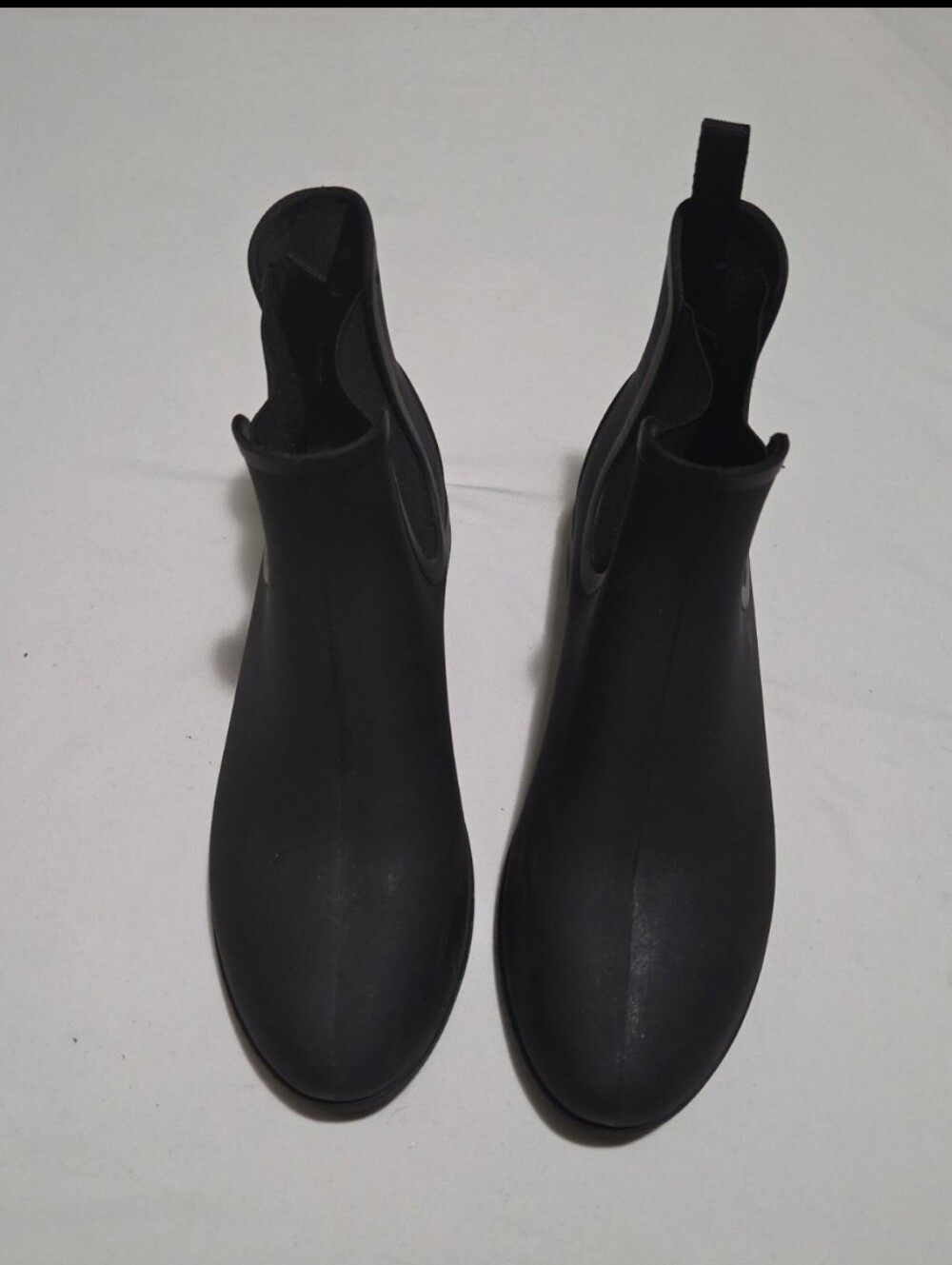 Crocs women's size 8 black ankle rain boots #29
